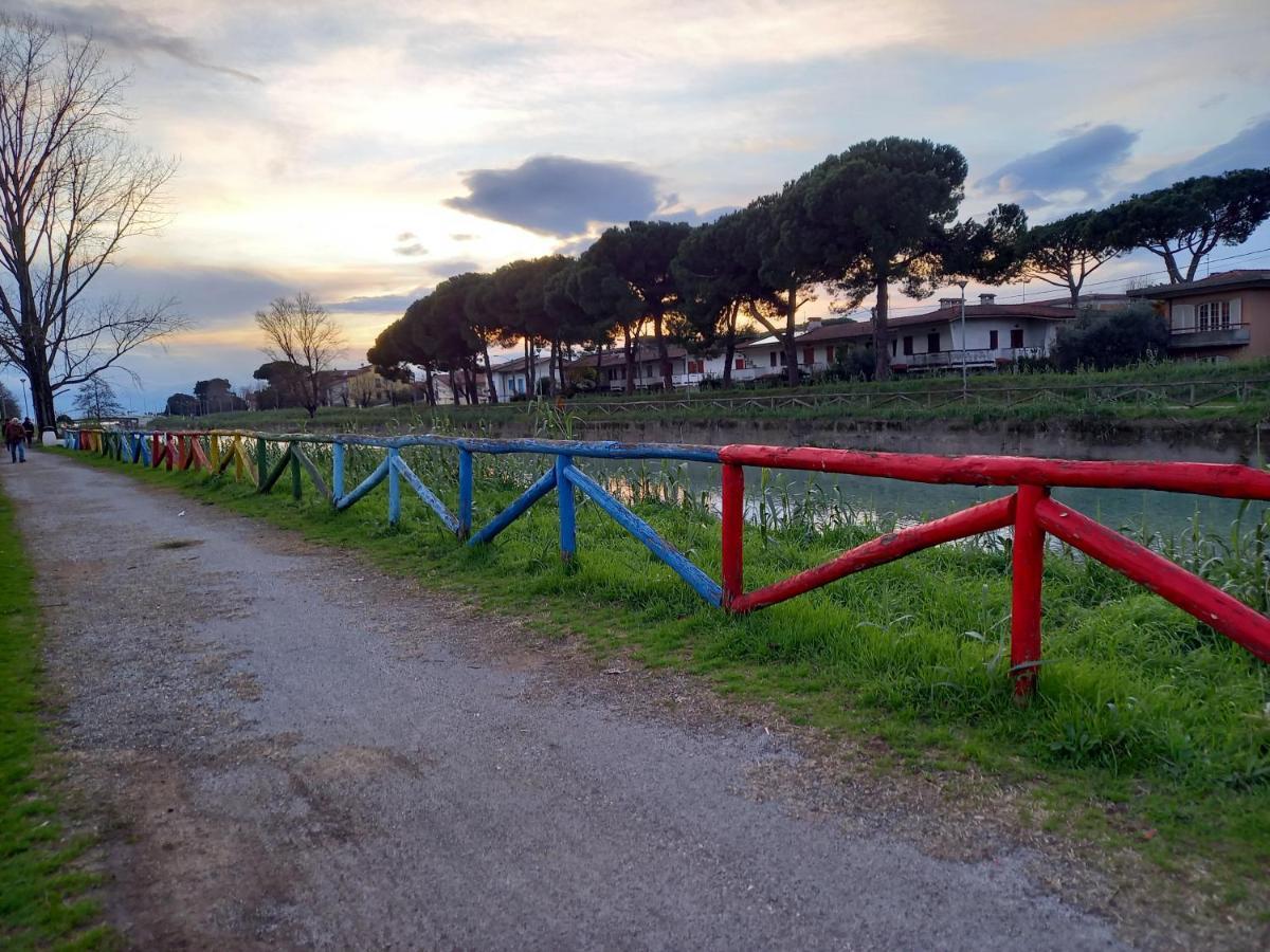 Bilocale Climatizzato A 850M Dalla Spiaggia Casa Katia Marina di Massa Bagian luar foto
